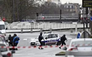 paris 0 300x188 1